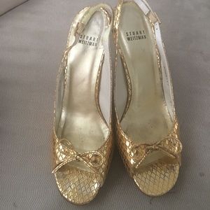Stuart Weitzman metallic gold shoes